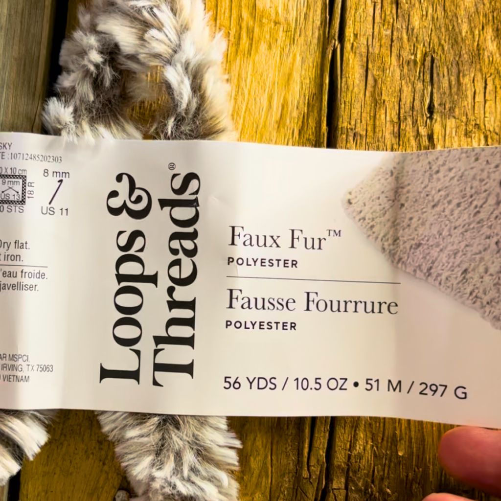 faux fur yarn by loops and threads