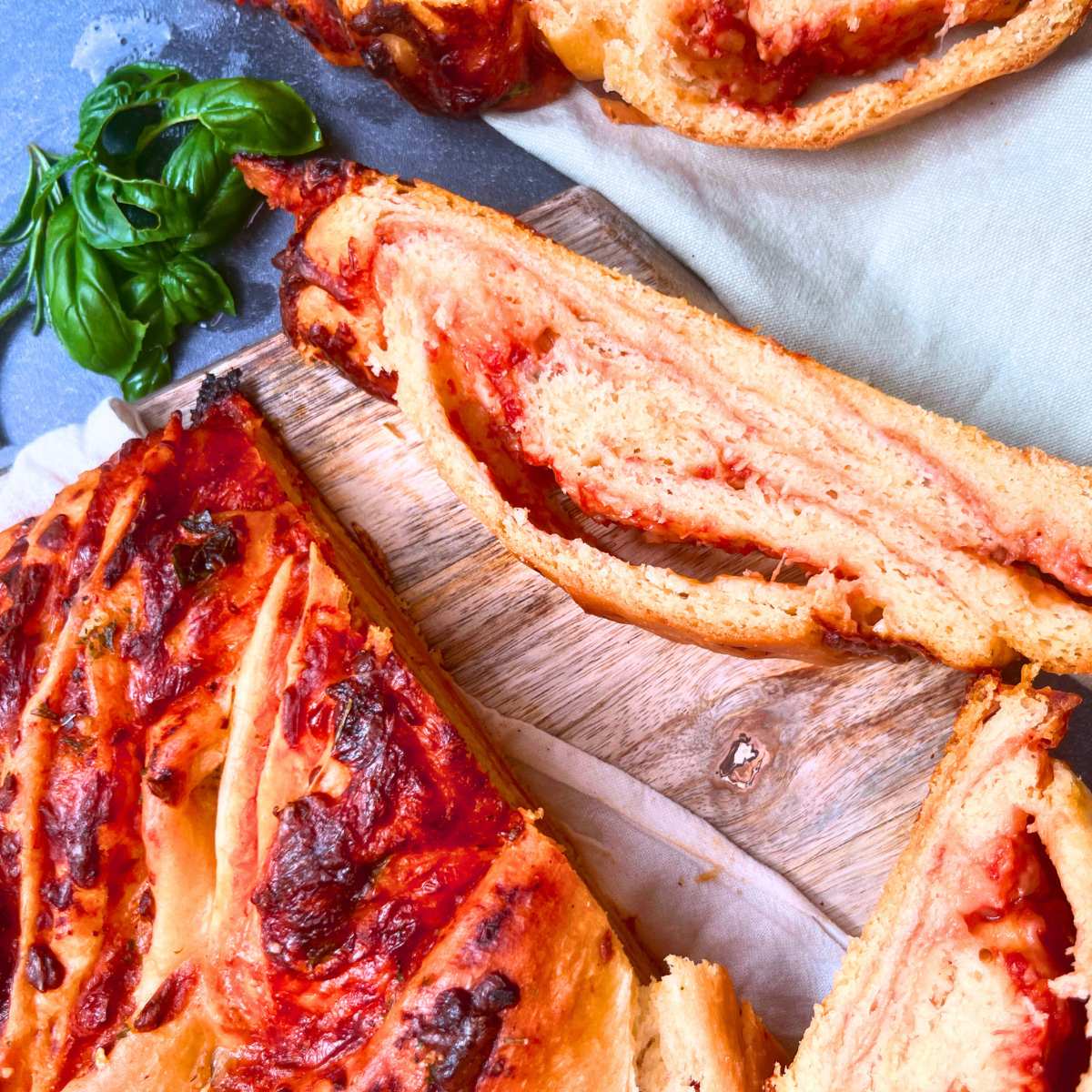This Easy Twisted Pizza Bread Is Stuffed with Flavour!