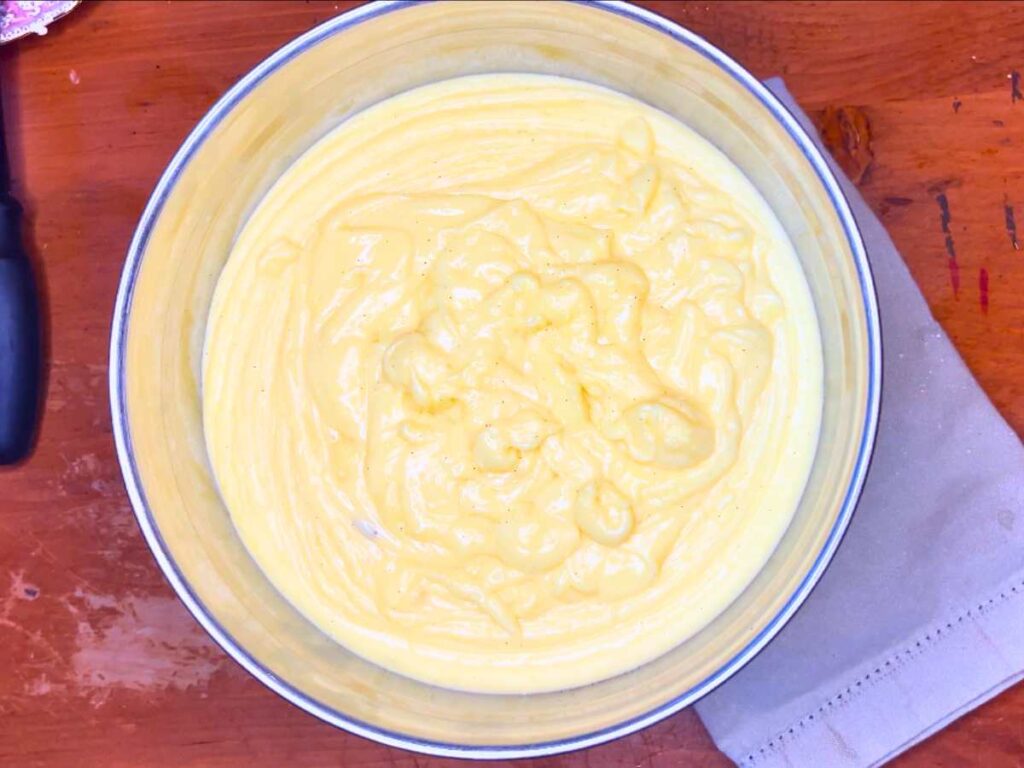 A bowl of vanilla pastry cream.