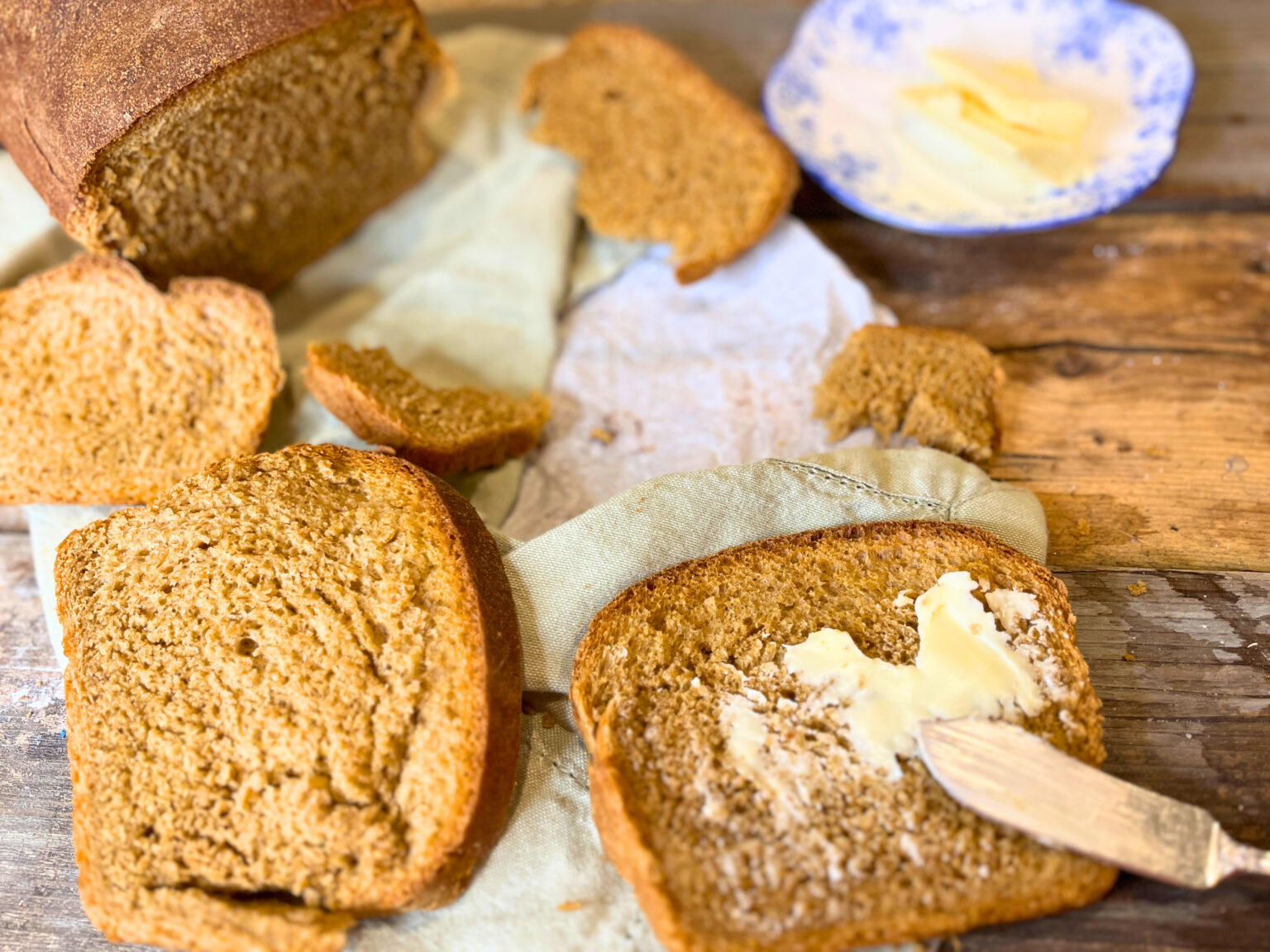 Old-Fashioned Cornmeal Molasses Brown Bread - Flour and Filigree