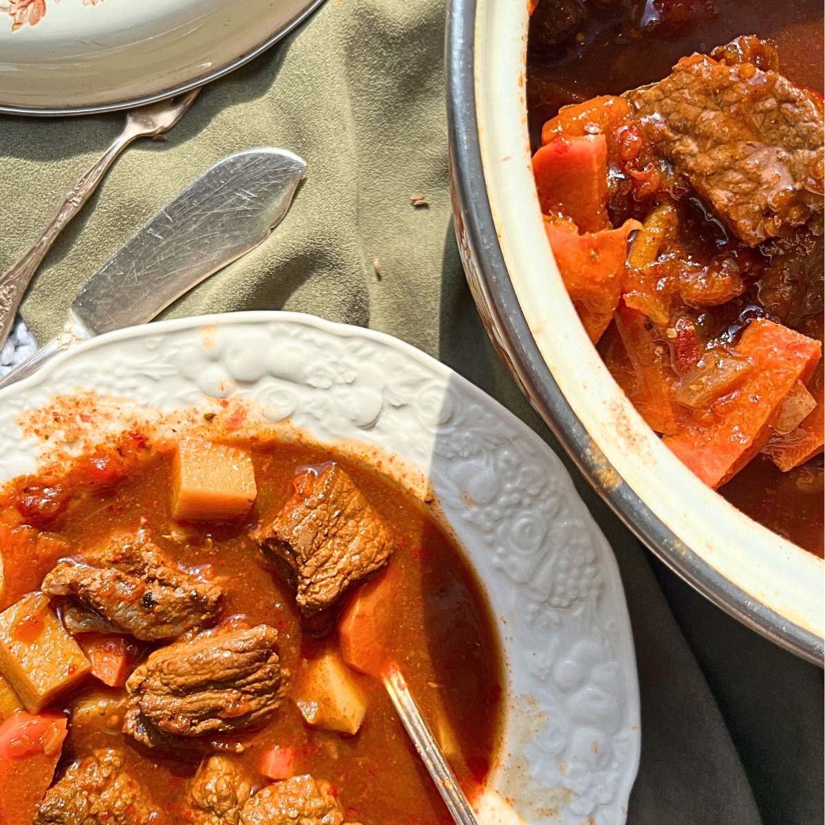 Simple Traditional Hungarian Beef Goulash