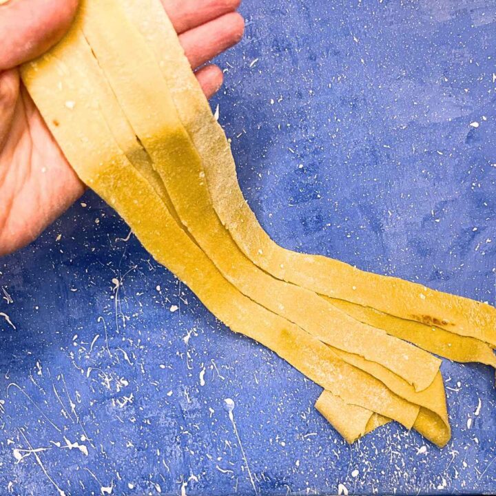 Homemade Egg Pasta dough (Without a machine!) - Flour and Filigree