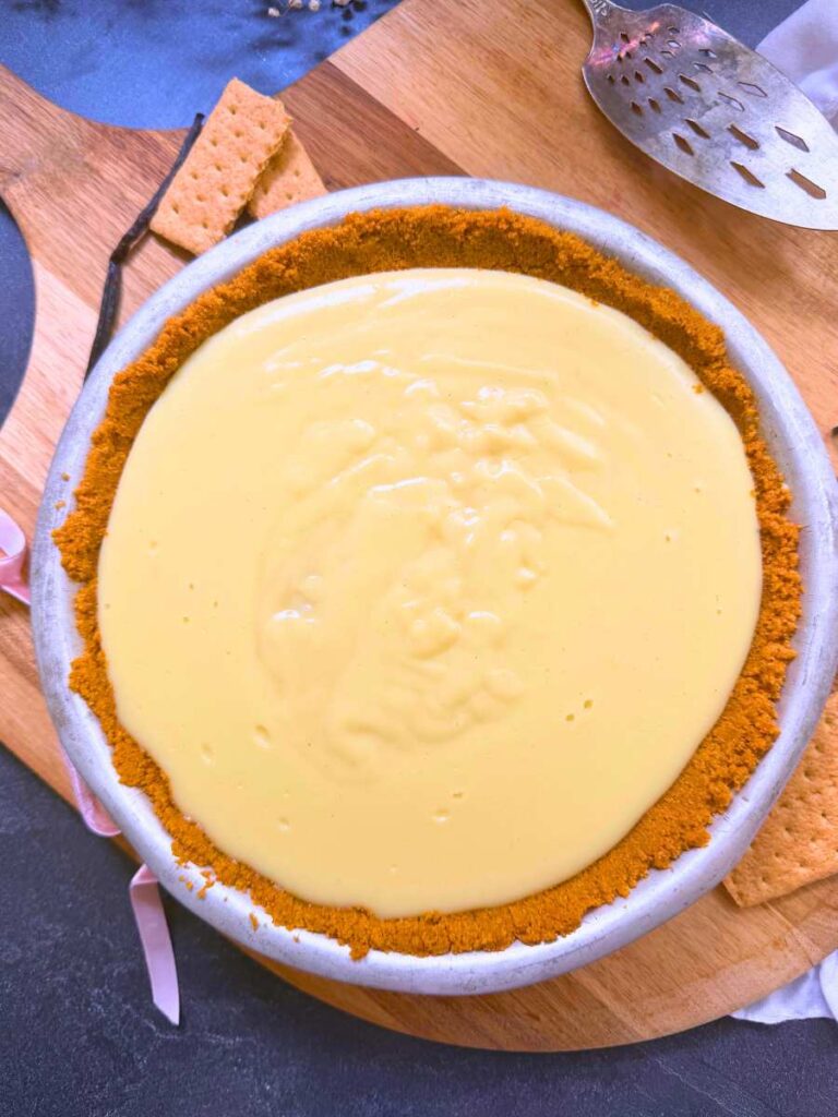 A vanilla custard pie in a graham cracker crust.